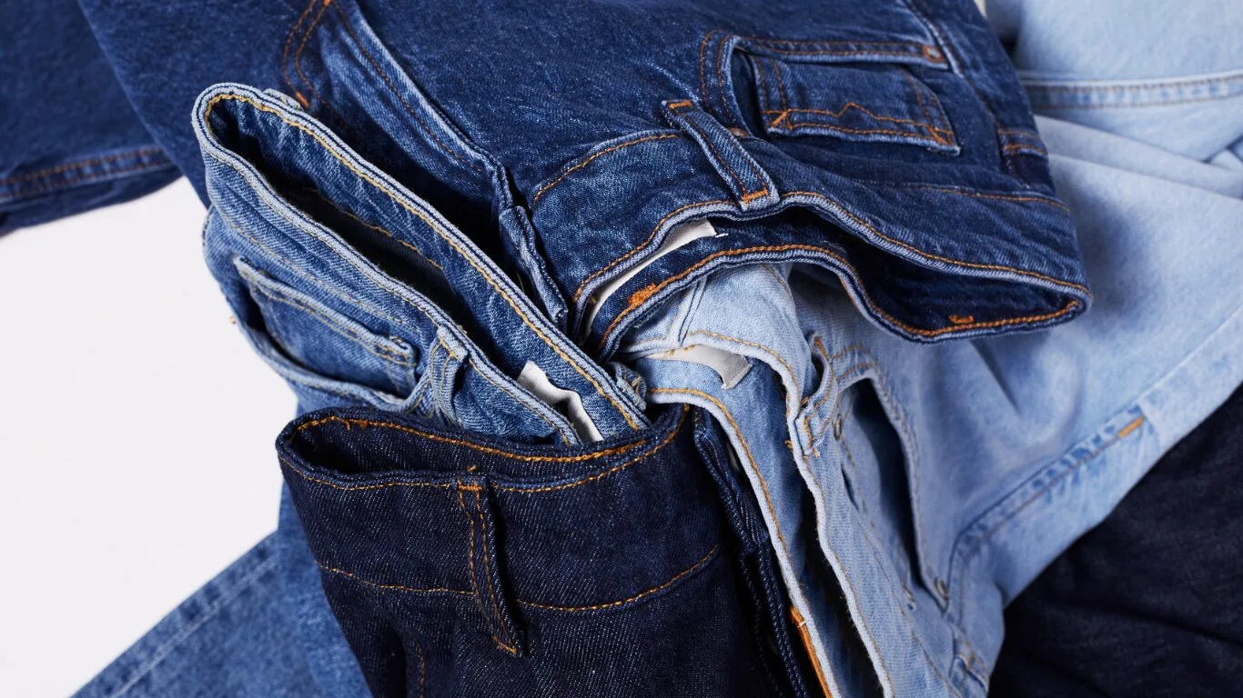 You are currently viewing Tips Memadukan Jeans dengan Outfit Kasual dan Formal